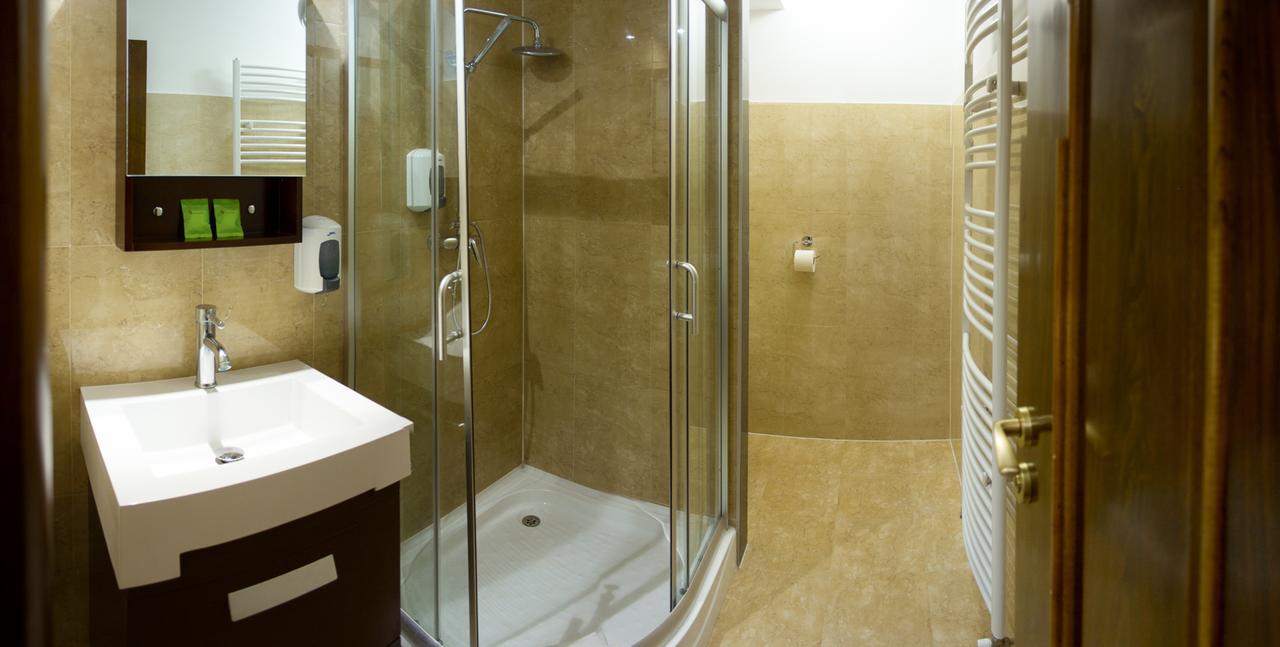 M1 Szeker Csarda Hotel Es Etterem Obarok Экстерьер фото